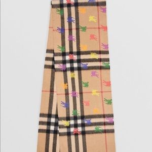 The Classic Check Cashmere Scarf in EKD Print